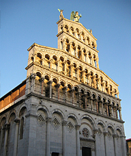 La chiesa di Lucca in Piazza delle Catene nel centro